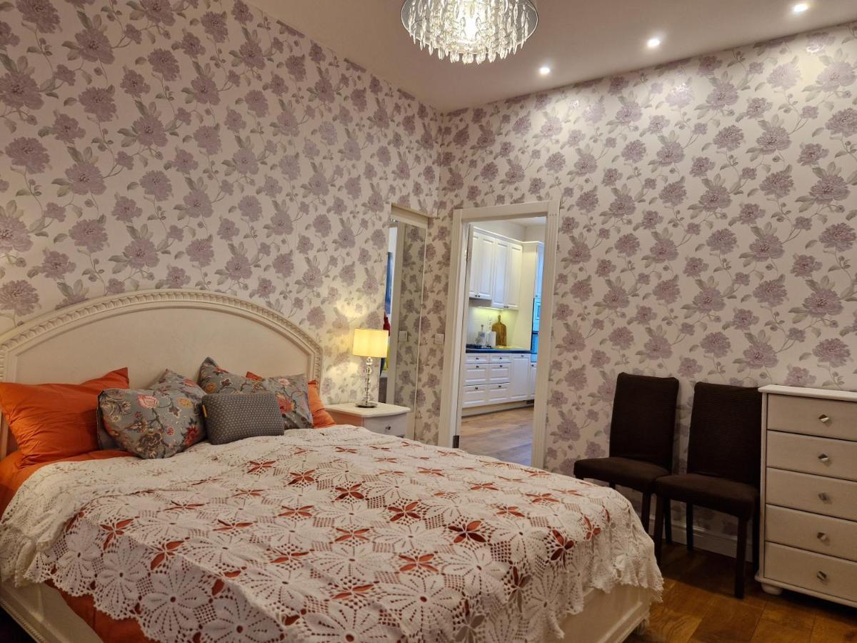 Lovely Apartment In Tallinn Old Town Exterior foto
